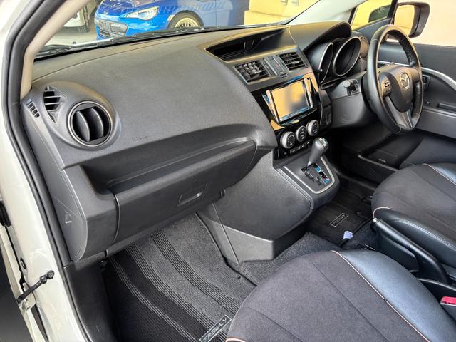 プレマシー ２０Ｓ　プレステージスタイルＩＩ　特別仕様／両側電動スライド／ナビ／ＥＴＣ／Ｂカメラ／フルセグ／スマートキー／ＬＥＤウインカーミラー／Ｂｌｕｅｔｏｏｔｈ／ローダウン／ＨＩＤヘッド／フロントフォグランプ／純正１７ＡＷ（56枚目）