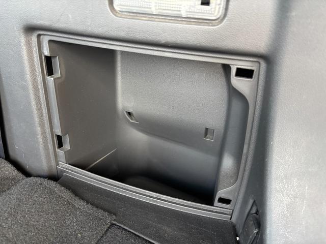 プレマシー ２０Ｓ　プレステージスタイルＩＩ　特別仕様／両側電動スライド／ナビ／ＥＴＣ／Ｂカメラ／フルセグ／スマートキー／ＬＥＤウインカーミラー／Ｂｌｕｅｔｏｏｔｈ／ローダウン／ＨＩＤヘッド／フロントフォグランプ／純正１７ＡＷ（72枚目）