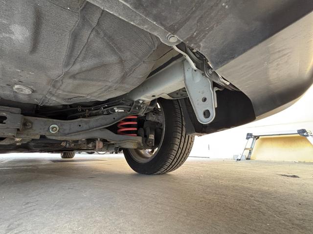 プレマシー ２０Ｓ　プレステージスタイルＩＩ　特別仕様／両側電動スライド／ナビ／ＥＴＣ／Ｂカメラ／フルセグ／スマートキー／ＬＥＤウインカーミラー／Ｂｌｕｅｔｏｏｔｈ／ローダウン／ＨＩＤヘッド／フロントフォグランプ／純正１７ＡＷ（77枚目）