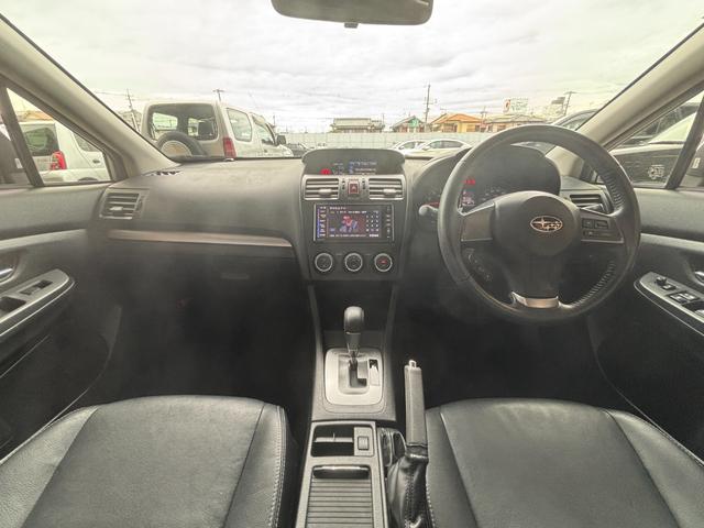 インプレッサG4 2.0iアイサイト 革シート/純正ナビ/Bカメラ/ETC/クルーズコントロール/シートヒーター/パワーシート/フルセグ/スマートキー/パワステ/Bluetooth接続/HIDヘッド/フロントフォグランプ/純正16AW(6枚目)