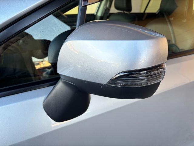 インプレッサG4 2.0iアイサイト 革シート/純正ナビ/Bカメラ/ETC/クルーズコントロール/シートヒーター/パワーシート/フルセグ/スマートキー/パワステ/Bluetooth接続/HIDヘッド/フロントフォグランプ/純正16AW(32枚目)