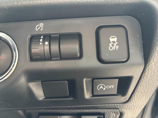 インプレッサG4 2.0iアイサイト 革シート/純正ナビ/Bカメラ/ETC/クルーズコントロール/シートヒーター/パワーシート/フルセグ/スマートキー/パワステ/Bluetooth接続/HIDヘッド/フロントフォグランプ/純正16AW(42枚目)