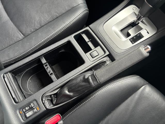 インプレッサG4 2.0iアイサイト 革シート/純正ナビ/Bカメラ/ETC/クルーズコントロール/シートヒーター/パワーシート/フルセグ/スマートキー/パワステ/Bluetooth接続/HIDヘッド/フロントフォグランプ/純正16AW(52枚目)