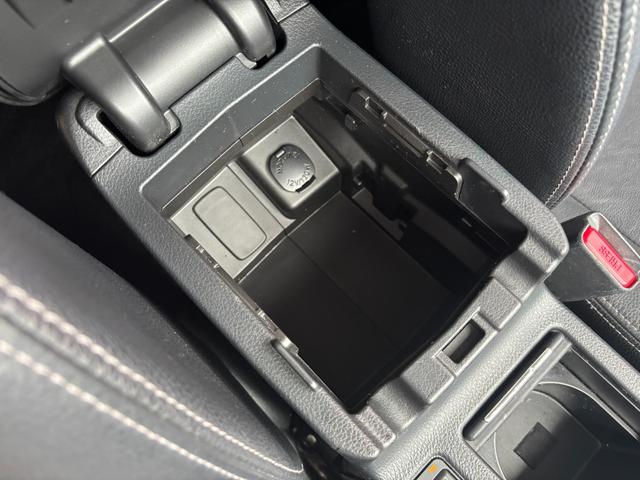 インプレッサG4 2.0iアイサイト 革シート/純正ナビ/Bカメラ/ETC/クルーズコントロール/シートヒーター/パワーシート/フルセグ/スマートキー/パワステ/Bluetooth接続/HIDヘッド/フロントフォグランプ/純正16AW(53枚目)