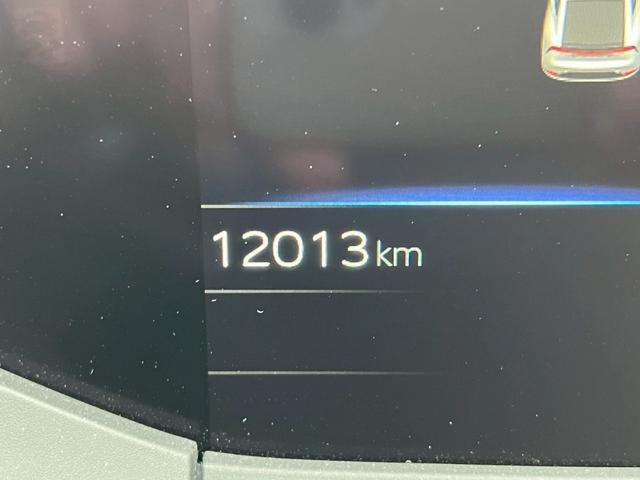 プリウス Ｚ　衝突軽減ブレーキ／レーダークルコン／革シート／シートヒーター／シートクーラー／１２．３インチ純正ナビ／全方位カメラ／ＬＥＤヘッドライト／パワーゲート／ＥＴＣ／スマートキー／プッシュスタート／（77枚目）