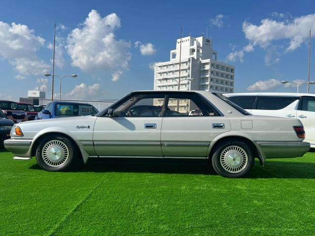 クラウン 　パワーシート／クルーズコントロール／純正アルミホイール／オートライト／集中ドアロック／電格ミラー／パワステ／パワーウインドウ／オートエアコン（15枚目）