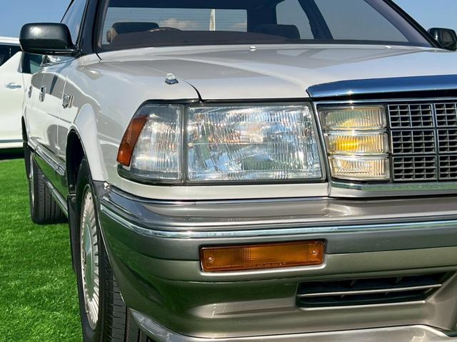 クラウン 　パワーシート／クルーズコントロール／純正アルミホイール／オートライト／集中ドアロック／電格ミラー／パワステ／パワーウインドウ／オートエアコン（17枚目）