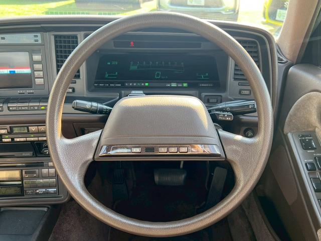 クラウン 　パワーシート／クルーズコントロール／純正アルミホイール／オートライト／集中ドアロック／電格ミラー／パワステ／パワーウインドウ／オートエアコン（22枚目）