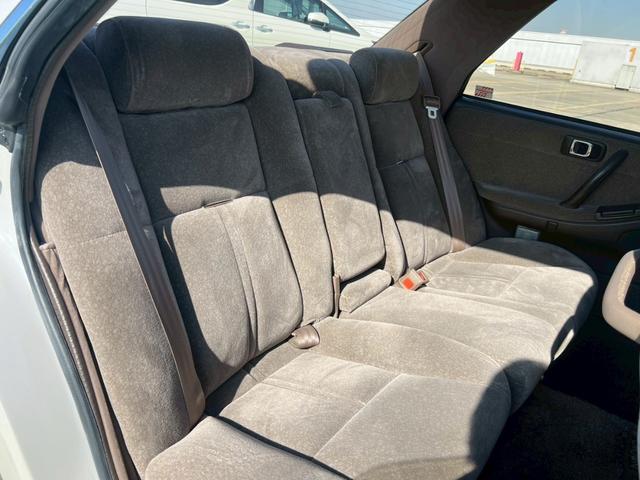 クラウン 　パワーシート／クルーズコントロール／純正アルミホイール／オートライト／集中ドアロック／電格ミラー／パワステ／パワーウインドウ／オートエアコン（48枚目）