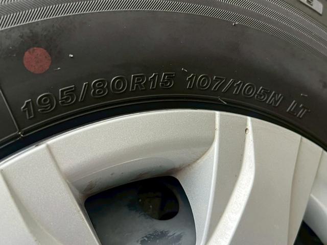 ハイエースバン ロングスーパーＧＬ　４型／プッシュスタートキー／ＬＥＤヘッドライト／社外ナビＴＶ／バックカメラ／ＥＴＣ／レザー調シートカバー／社外革巻ステアリング／社外テールレンズ／オートエアコン／車検整備付き（21枚目）