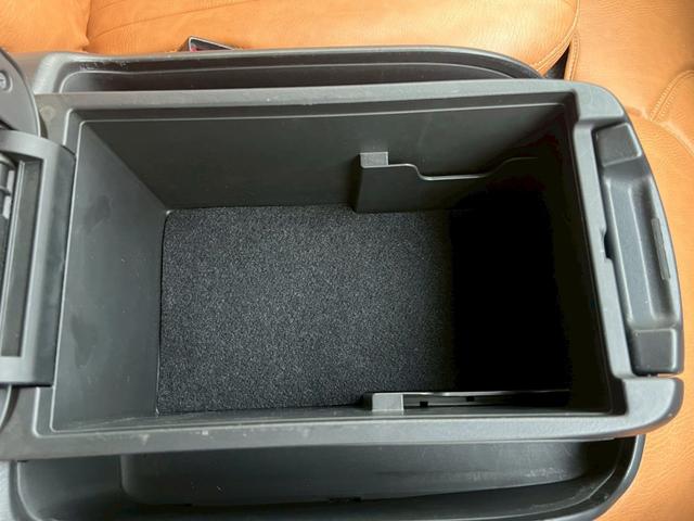 ハイエースバン ロングスーパーＧＬ　４型／プッシュスタートキー／ＬＥＤヘッドライト／社外ナビＴＶ／バックカメラ／ＥＴＣ／レザー調シートカバー／社外革巻ステアリング／社外テールレンズ／オートエアコン／車検整備付き（44枚目）