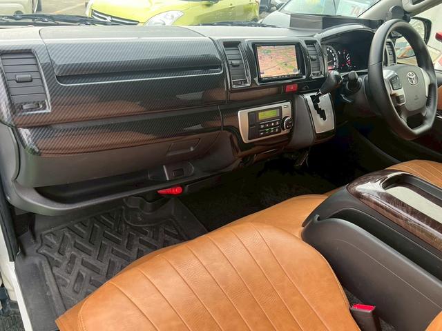 ハイエースバン ロングスーパーＧＬ　４型／プッシュスタートキー／ＬＥＤヘッドライト／社外ナビＴＶ／バックカメラ／ＥＴＣ／レザー調シートカバー／社外革巻ステアリング／社外テールレンズ／オートエアコン／車検整備付き（49枚目）