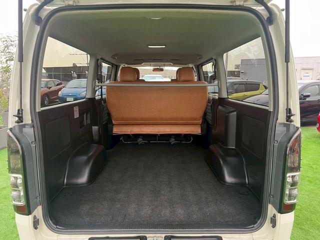 ハイエースバン ロングスーパーＧＬ　４型／プッシュスタートキー／ＬＥＤヘッドライト／社外ナビＴＶ／バックカメラ／ＥＴＣ／レザー調シートカバー／社外革巻ステアリング／社外テールレンズ／オートエアコン／車検整備付き（63枚目）