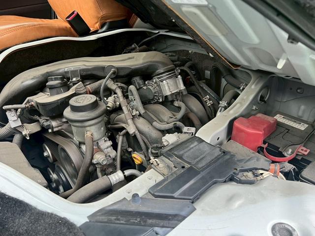 ハイエースバン ロングスーパーＧＬ　４型／プッシュスタートキー／ＬＥＤヘッドライト／社外ナビＴＶ／バックカメラ／ＥＴＣ／レザー調シートカバー／社外革巻ステアリング／社外テールレンズ／オートエアコン／車検整備付き（67枚目）