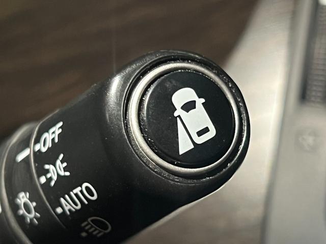 ジェイド ハイブリッドＸ　衝突軽減ブレーキ／純正フルセグナビ／バックカメラ／サイドカメラ／ＥＴＣ／スマートキー／プッシュスタート／ＬＥＤヘッドライト／オートライト／クルコン／ハーフレザーシート／純正ＡＷ（30枚目）