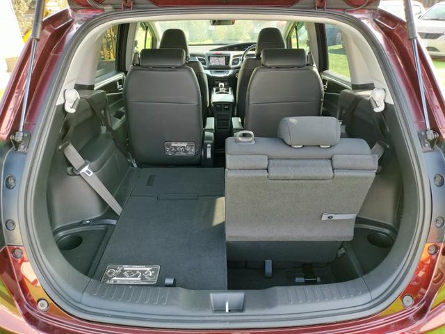 ジェイド ハイブリッドＸ　衝突軽減ブレーキ／純正フルセグナビ／バックカメラ／サイドカメラ／ＥＴＣ／スマートキー／プッシュスタート／ＬＥＤヘッドライト／オートライト／クルコン／ハーフレザーシート／純正ＡＷ（61枚目）