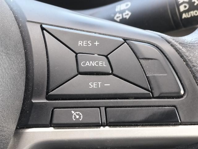 セレナ Ｘ　両側電動スライドドア／衝突軽減ブレーキ／純正ナビ／バックカメラ／ＥＴＣ／クルコン／スマートキー／プッシュスタート／社外アルミホイール／オートライト／横滑り防止装置（9枚目）