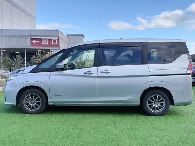 セレナ Ｘ　両側電動スライドドア／衝突軽減ブレーキ／純正ナビ／バックカメラ／ＥＴＣ／クルコン／スマートキー／プッシュスタート／社外アルミホイール／オートライト／横滑り防止装置（17枚目）