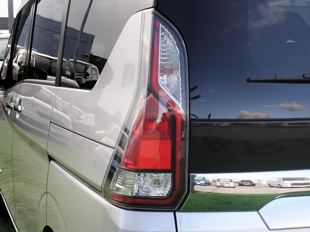 セレナ Ｘ　両側電動スライドドア／衝突軽減ブレーキ／純正ナビ／バックカメラ／ＥＴＣ／クルコン／スマートキー／プッシュスタート／社外アルミホイール／オートライト／横滑り防止装置（21枚目）