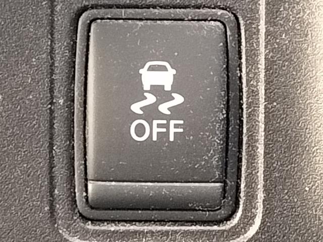 セレナ Ｘ　両側電動スライドドア／衝突軽減ブレーキ／純正ナビ／バックカメラ／ＥＴＣ／クルコン／スマートキー／プッシュスタート／社外アルミホイール／オートライト／横滑り防止装置（29枚目）