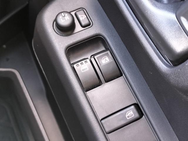 サンバーバン VC レーブレーキアシスト/両側電動スライドドア/プッシュスタートキー/デジタルインナーミラー/バックカメラ/LEDヘッドライト/ハイゼットカーゴOEM/LEDフォグランプ/車検R9年3月まで(33枚目)