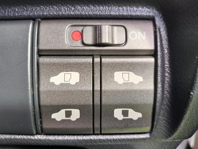 エリシオン ＧエアロＨＤＤナビスペシャルパッケージ　当社買取車両／両側電動スライドドア／ローダウン　車高調／社外２０インチアルミホイル／純正ＨＤＤインターナビ／バックカメラ／ＥＴＣ／コーナーセンダー／デジタルインナーミラー（6枚目）