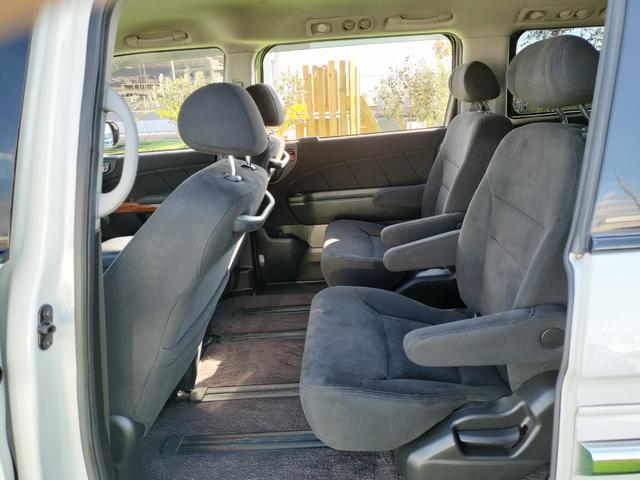 エリシオン ＧエアロＨＤＤナビスペシャルパッケージ　当社買取車両／両側電動スライドドア／ローダウン　車高調／社外２０インチアルミホイル／純正ＨＤＤインターナビ／バックカメラ／ＥＴＣ／コーナーセンダー／デジタルインナーミラー（57枚目）