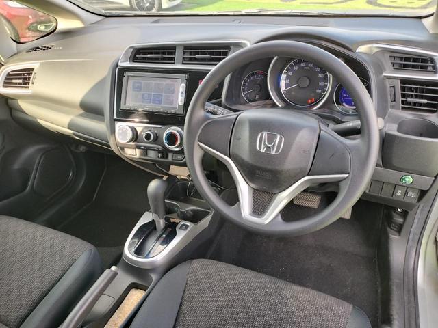 フィット １３Ｇ・Ｆパッケージ　純正ナビ／テレビ／ＢＴ接続可／ＣＤ／ＤＶＤ／ＥＴＣ／スマートキー／プッシュスタート／横滑り防止装置／アイドリングストップ／電格ミラー／集中ドアロック（46枚目）