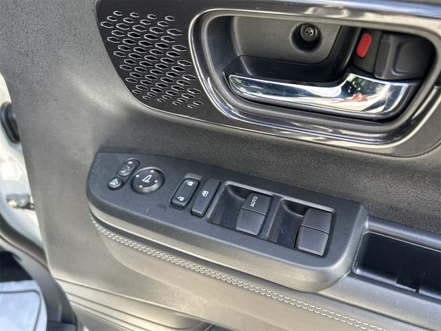 Ｎ－ＢＯＸカスタム ターボコーディネートスタイル　純正ギャザズナビゲーションシステム　リア天井モニター　バックカメラ　コーナーセンサー　クルーズコントロール　電動パーキングブレーキ　ブレーキホールド　フルオートエアコン　両側パワースライドドア（12枚目）