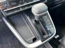 センターコンソールにも小物入れがあり収納も豊富！！