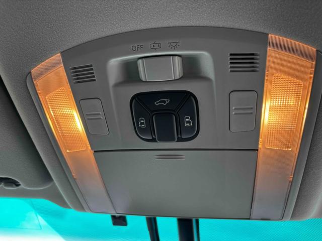 ヴェルファイア ２．４Ｚ　ゴールデンアイズ　純正フルセグナビＴＶ　Ｂｌｕｅｔｏｏｔｈ　１１インチフリップダウンモニター　クルーズコントロール　障害物センサー　バックカメラ　両側パワースライドドア　ＥＴＣ　パワーバックドア　オットマン（44枚目）