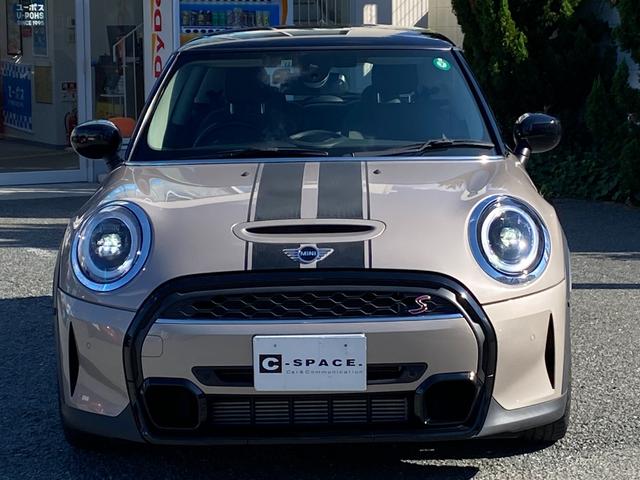 ＭＩＮＩ 　クーパーＳ　ワンオーナー　禁煙車　純正ナビ　バックカメラ　Ａｐｐｌｅｃａｒｐｌａｙ　純正１７インチＡＷ　アンビエントライト　ＬＥＤヘッドライト　　ＥＴＣ　ドラレコ　アダクティブクルーズコントロール（5枚目）