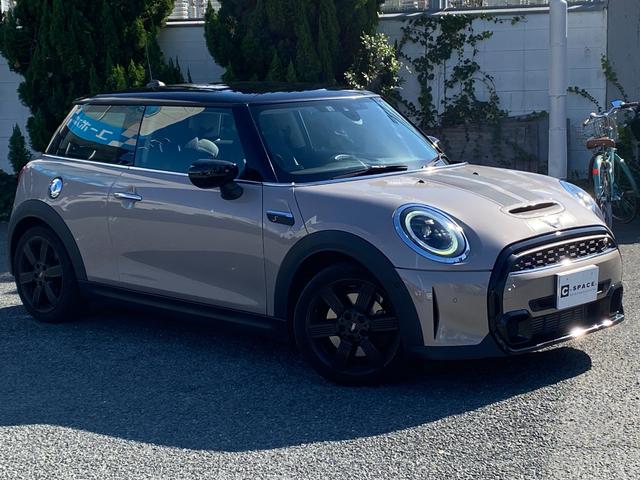 ＭＩＮＩ 　クーパーＳ　ワンオーナー　禁煙車　純正ナビ　バックカメラ　Ａｐｐｌｅｃａｒｐｌａｙ　純正１７インチＡＷ　アンビエントライト　ＬＥＤヘッドライト　　ＥＴＣ　ドラレコ　アダクティブクルーズコントロール（8枚目）