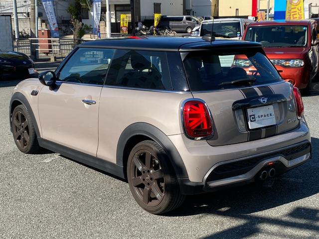 ＭＩＮＩ 　クーパーＳ　ワンオーナー　禁煙車　純正ナビ　バックカメラ　Ａｐｐｌｅｃａｒｐｌａｙ　純正１７インチＡＷ　アンビエントライト　ＬＥＤヘッドライト　　ＥＴＣ　ドラレコ　アダクティブクルーズコントロール（13枚目）