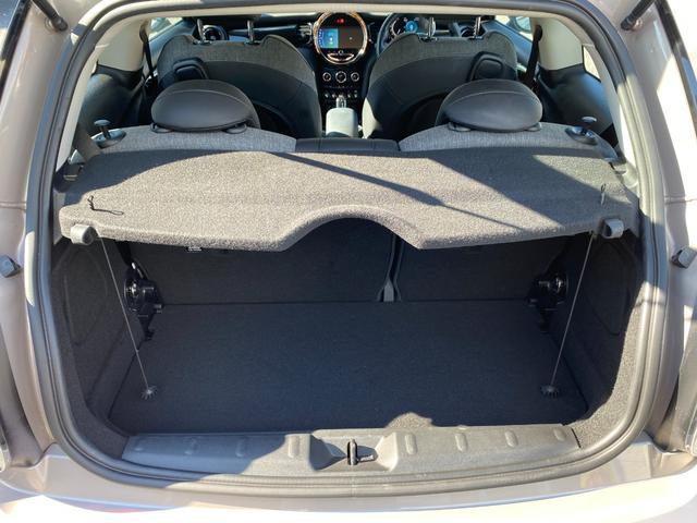 ＭＩＮＩ 　クーパーＳ　ワンオーナー　禁煙車　純正ナビ　バックカメラ　Ａｐｐｌｅｃａｒｐｌａｙ　純正１７インチＡＷ　アンビエントライト　ＬＥＤヘッドライト　　ＥＴＣ　ドラレコ　アダクティブクルーズコントロール（18枚目）