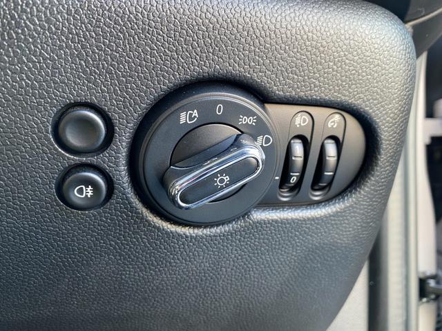 ＭＩＮＩ 　クーパーＳ　ワンオーナー　禁煙車　純正ナビ　バックカメラ　Ａｐｐｌｅｃａｒｐｌａｙ　純正１７インチＡＷ　アンビエントライト　ＬＥＤヘッドライト　　ＥＴＣ　ドラレコ　アダクティブクルーズコントロール（30枚目）