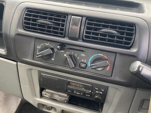 ミニキャブトラック Ｖタイプ　現状販売　５速マニュアル　エアコン　　積載量３５０キロ　タイミングベルト交換済み　ワンオーナー車　ＥＴＣ（26枚目）