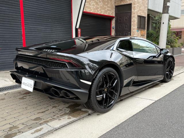 ウラカン LP610-4 LP610-4(LDF)4WD/ガラスエンジンフード/カーボンエンジンベイ/アルカンターラピラー/ベージュステッチ/ランボルギーニ純正工具・ケース/車検証ケース(3枚目)