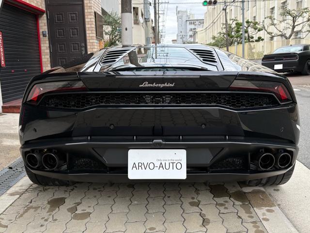 ウラカン LP610-4 LP610-4(LDF)4WD/ガラスエンジンフード/カーボンエンジンベイ/アルカンターラピラー/ベージュステッチ/ランボルギーニ純正工具・ケース/車検証ケース(10枚目)