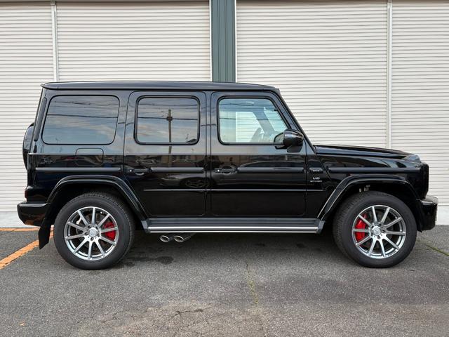 Gクラス マヌファクトゥーア・プログラム・プラス/AMGカーボンファイバーインテリアトリム/21インチAMGアルミホイール/AMGナイトパッケージ(2枚目)