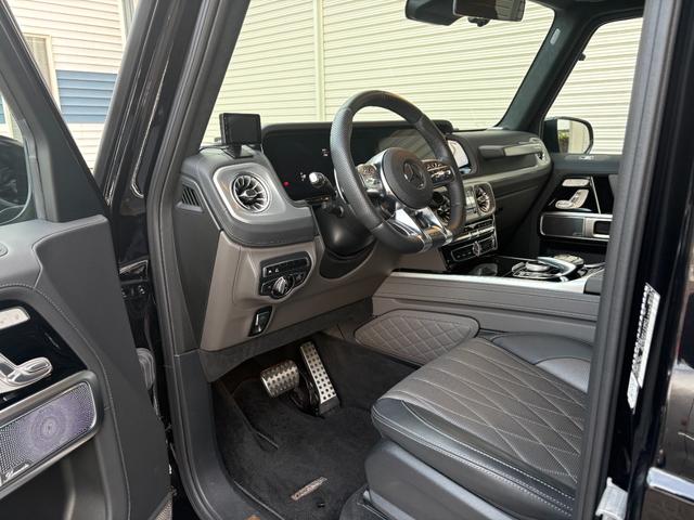 Gクラス マヌファクトゥーア・プログラム・プラス/AMGカーボンファイバーインテリアトリム/21インチAMGアルミホイール/AMGナイトパッケージ(16枚目)