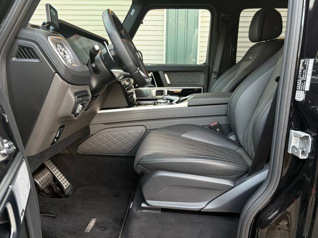 Gクラス マヌファクトゥーア・プログラム・プラス/AMGカーボンファイバーインテリアトリム/21インチAMGアルミホイール/AMGナイトパッケージ(17枚目)