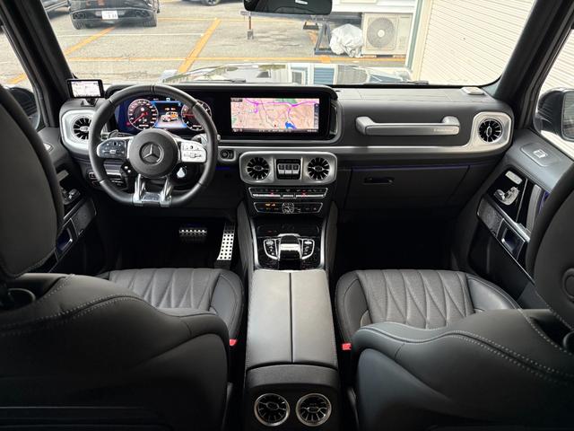 Gクラス マヌファクトゥーア・プログラム・プラス/AMGカーボンファイバーインテリアトリム/21インチAMGアルミホイール/AMGナイトパッケージ(31枚目)