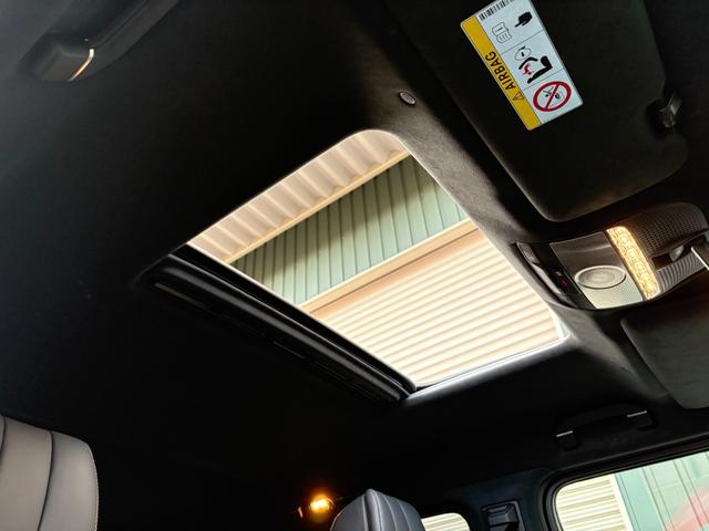 Gクラス マヌファクトゥーア・プログラム・プラス/AMGカーボンファイバーインテリアトリム/21インチAMGアルミホイール/AMGナイトパッケージ(43枚目)