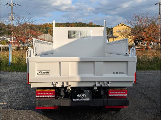 エルフトラック 3t低床強化ダンプ・3tダンプ・6MT・フルフラットロー 積載3000kg・リアロックピン2か所・角出し左右・低床ダンプ・強化ダンプ(13枚目)