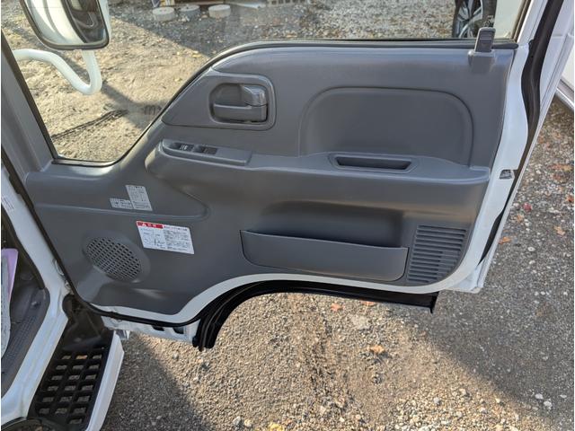 エルフトラック 3t低床強化ダンプ・3tダンプ・6MT・フルフラットロー 積載3000kg・リアロックピン2か所・角出し左右・低床ダンプ・強化ダンプ(31枚目)