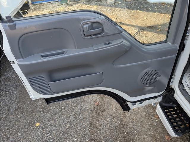 エルフトラック 3t低床強化ダンプ・3tダンプ・6MT・フルフラットロー 積載3000kg・リアロックピン2か所・角出し左右・低床ダンプ・強化ダンプ(32枚目)