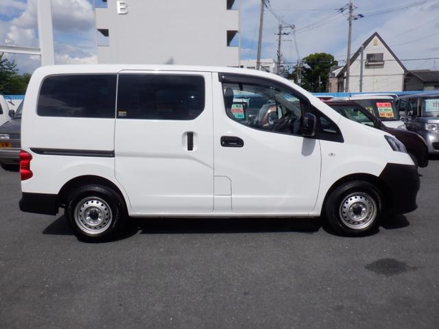 ＮＶ２００バネットバン ＤＸ　１．６ＤＸ　２人乗　５ドア　エマージェンシーブレーキ　荷室天井トリム　ＥＴＣ　ナビ　フルセグ　ＣＤ　Ｂｌｕｅｔｏｏｔｈ　キーレス　オートライト　アイストップ　電動電格ミラー　最大積載量６５０ｋｇ！（5枚目）