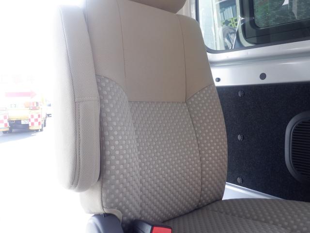 NV200バネットバン チェアキャブ車いす2名仕様 福祉車両 車椅子2基 電動ウィンチ 電動固定装置 スロープ 手すり サイドステップ Mナビ バックカメラ Bluetooth エアコン 運転席助手席エアバック キーレス 両側スライドドア 2列目小窓(43枚目)