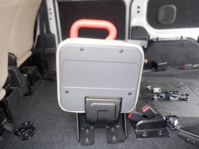 NV200バネットバン チェアキャブ車いす2名仕様 福祉車両 車椅子2基 電動ウィンチ 電動固定装置 スロープ 手すり サイドステップ Mナビ バックカメラ Bluetooth エアコン 運転席助手席エアバック キーレス 両側スライドドア 2列目小窓(44枚目)